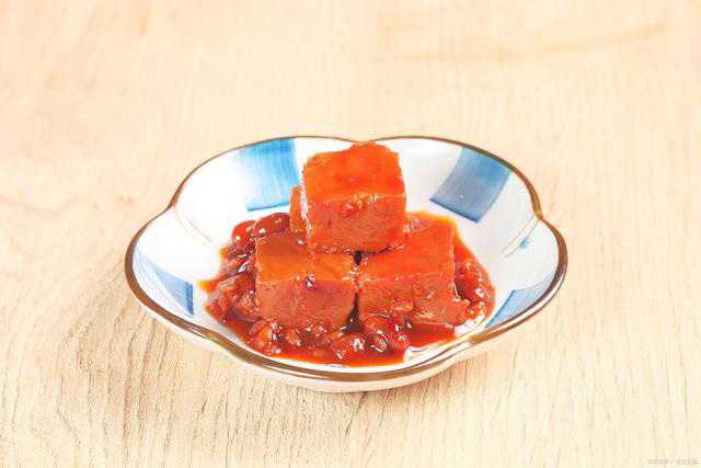 創(chuàng)新引領未來，一塊腐乳包裝設備助力腐乳產(chǎn)業(yè)升級