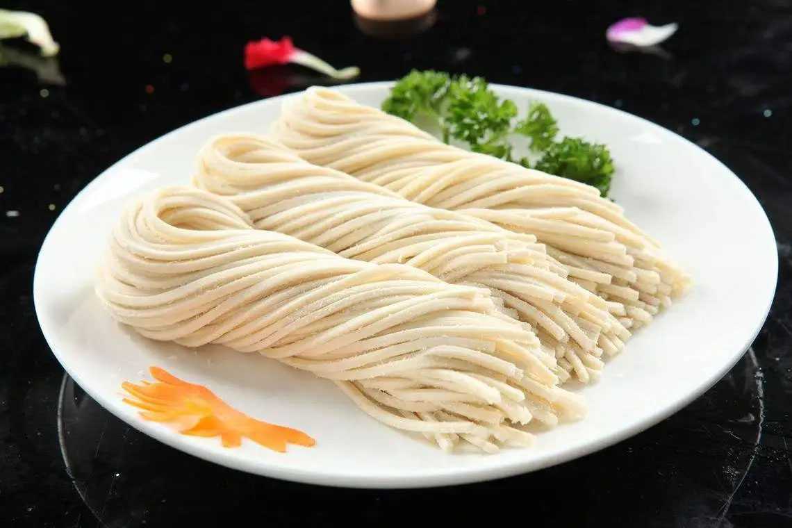 盒裝鮮面條包裝機(jī)，鎖鮮每一份美味