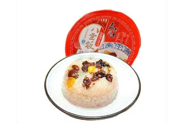 八寶飯專業(yè)包裝線：鎖住傳統(tǒng)美味，融合現(xiàn)代科技，開啟美食新篇章！